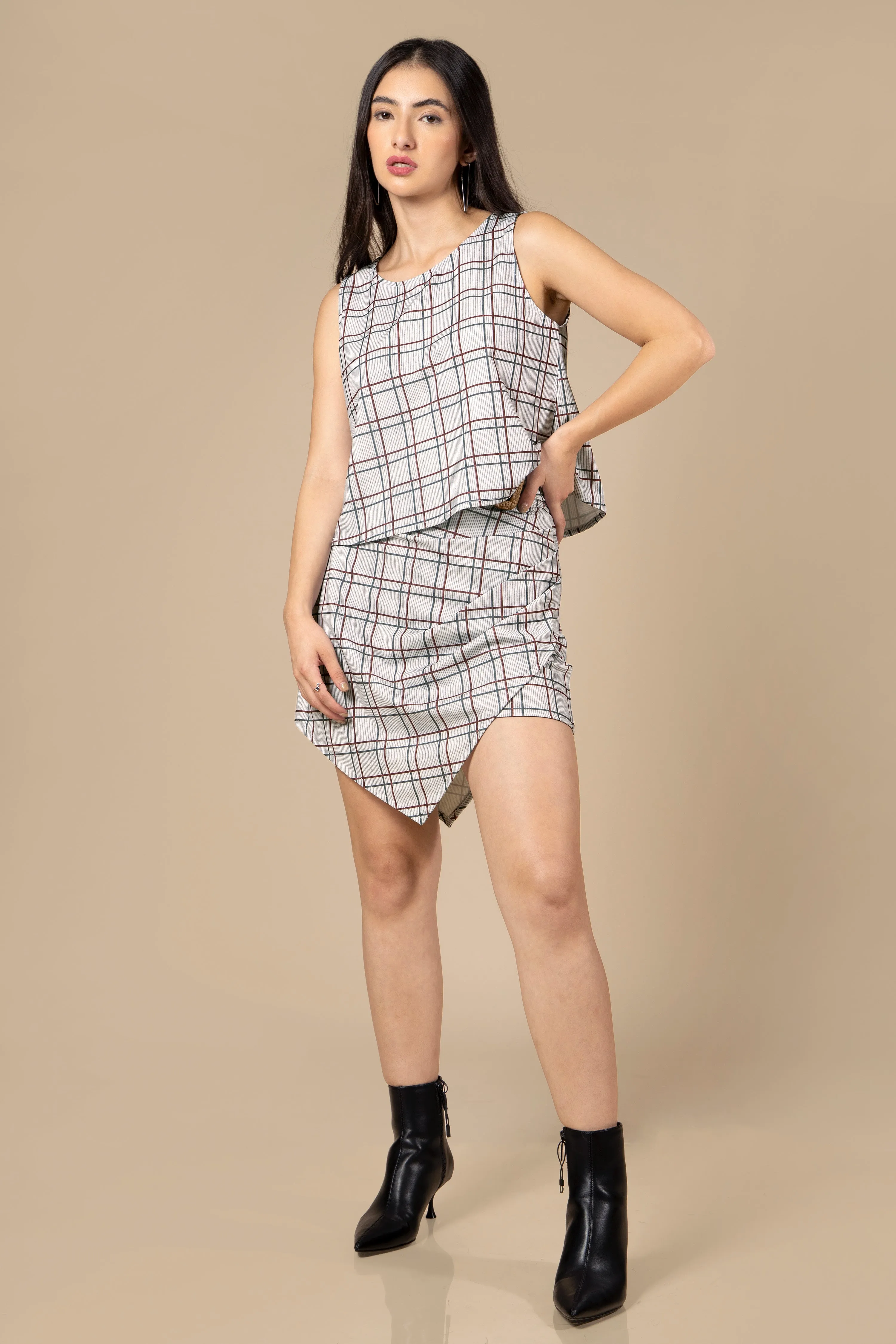 Checks Sleeveless Top For Women