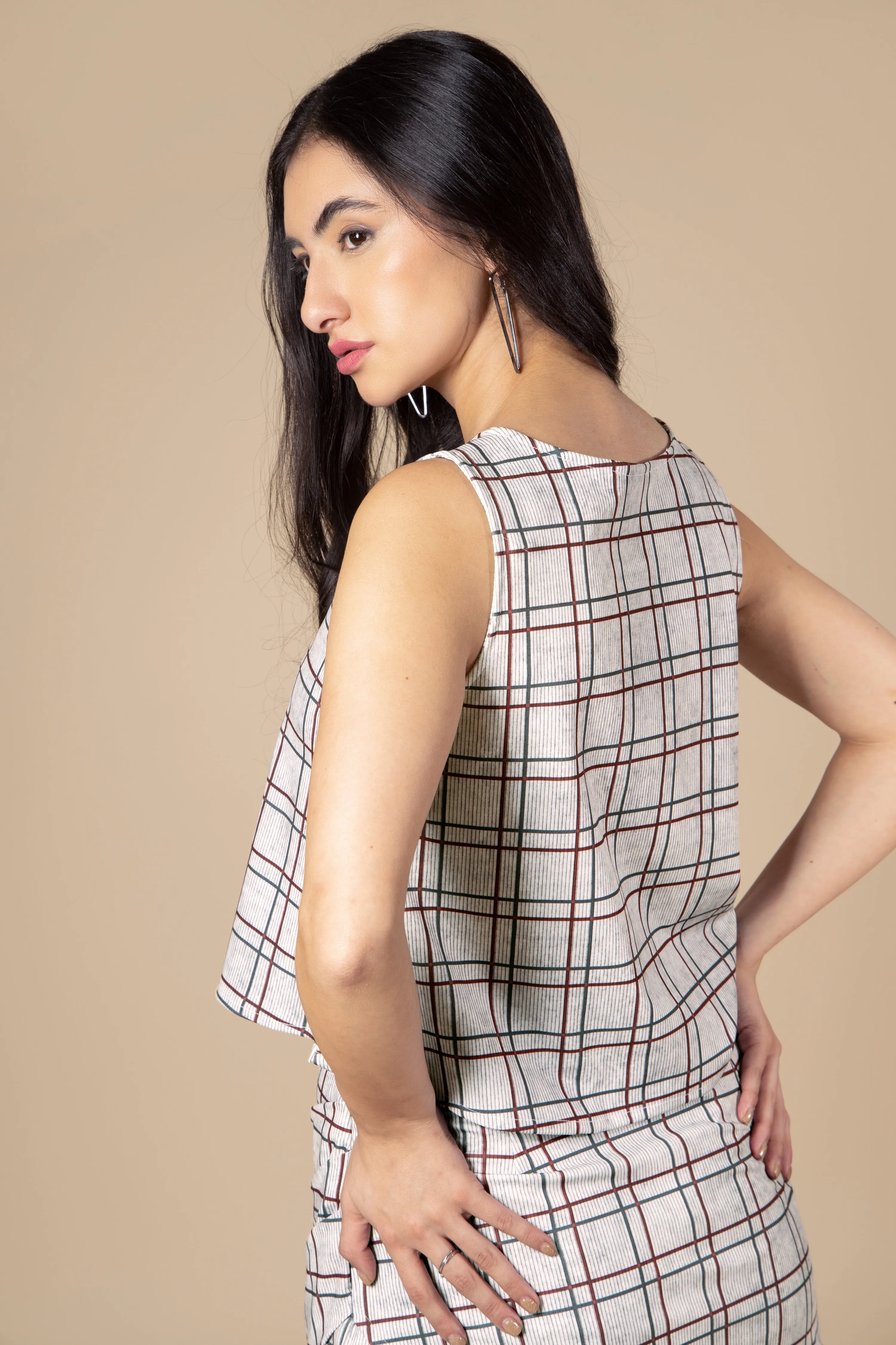 Checks Sleeveless Top For Women