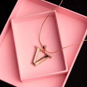 Estele - Charm "V" Rosegold plated Pendant